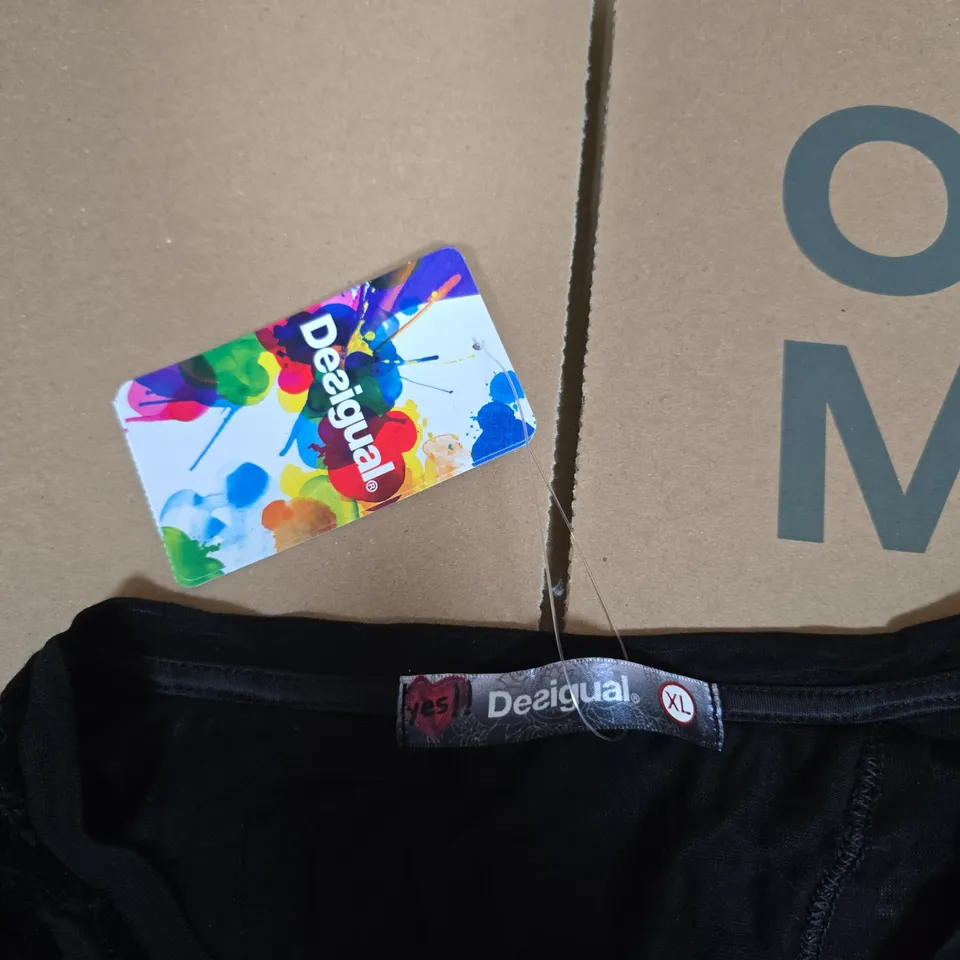 DESIGUAL WOMEN'S BLACK VELVET FLORAL PRINT TOP – SIZE XL