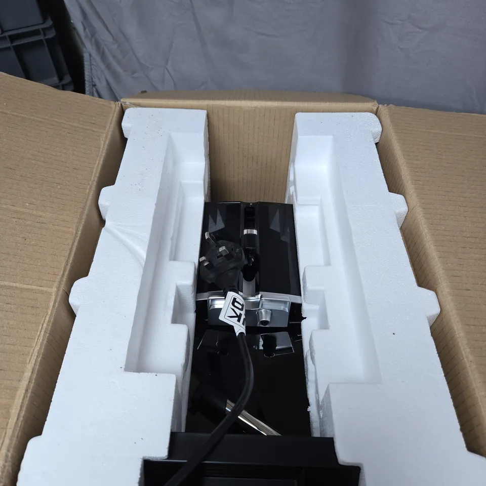 SIEMENS EQ300 COFFEE MACHINE 