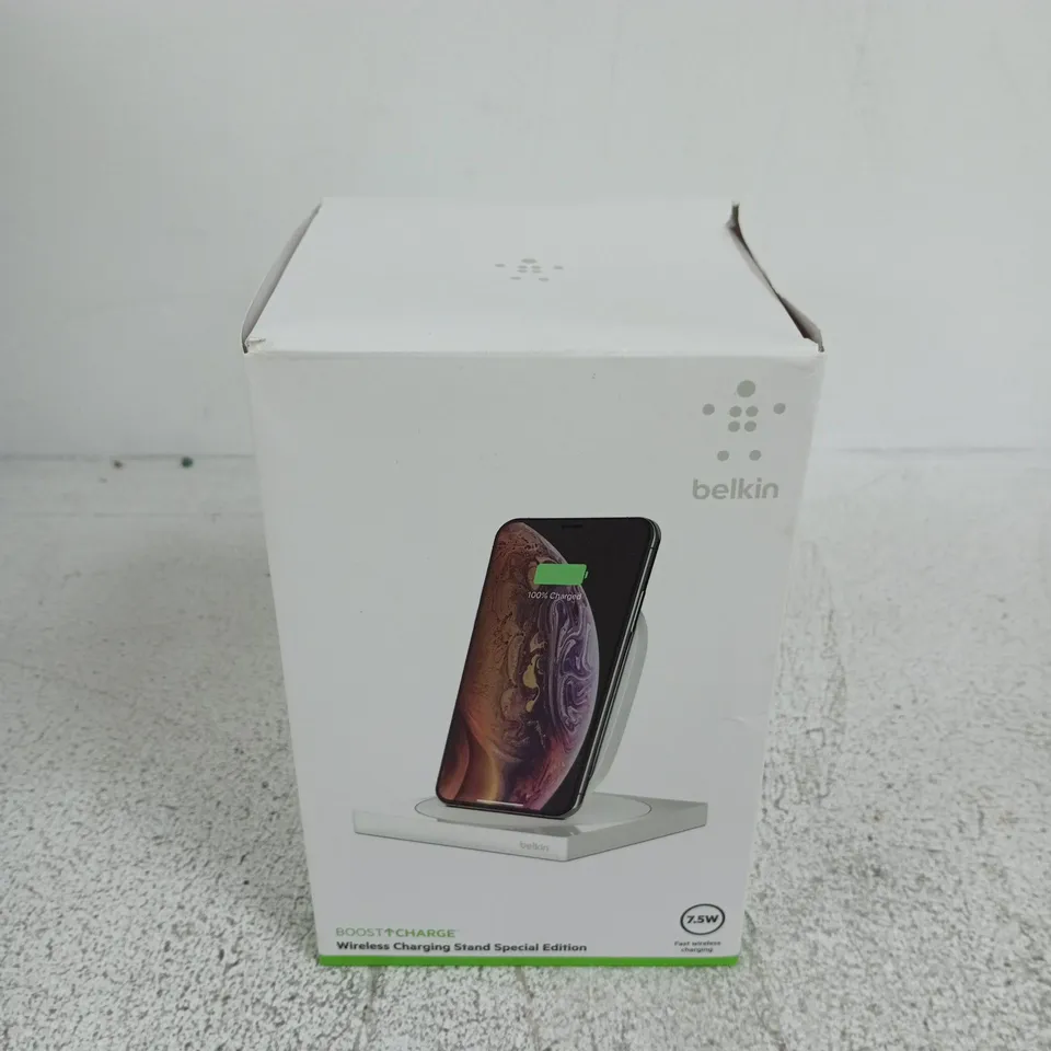 BOXED BELKIN BOOST CHARGE WIRELESS CHARGING STAND SPECIAL EDITION WHITE