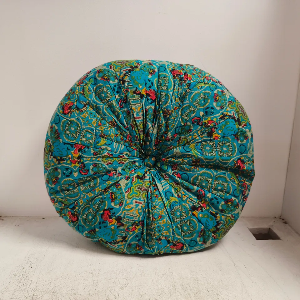 ROUND TURQUOISE PATTERNED CUSHION POUFFE 50 X 50CM APPROX