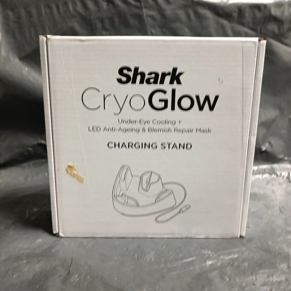 SHARK CRYO GLOW CHARGING STAND
