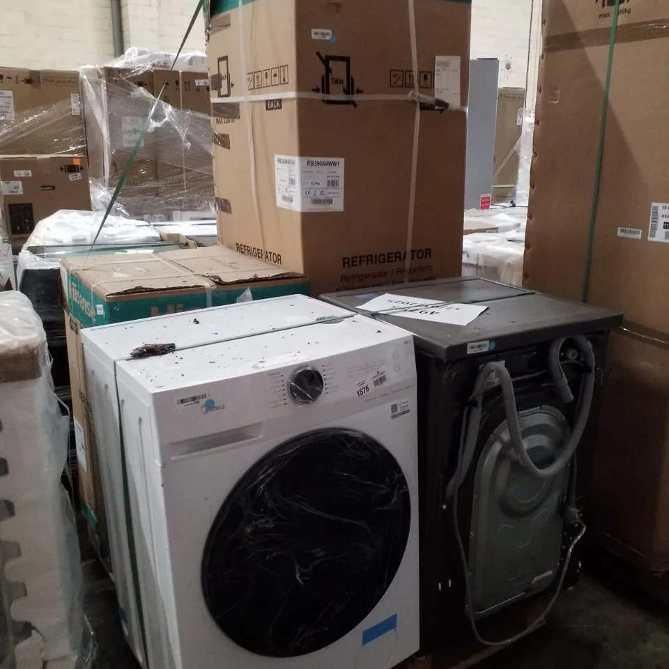 PALLET OF APPROXIMATELY 4 UNPROCESSED RAW RETURN WHITE GOODS TO INCLUDE