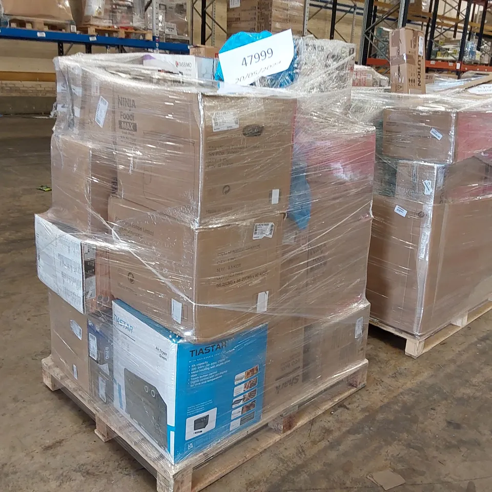 PALLET OF APPROXIMATELY 26 UNPROCESSED RAW RETURN HOUSEHOLD AND ELECTRICAL GOODS TO INCLUDE;