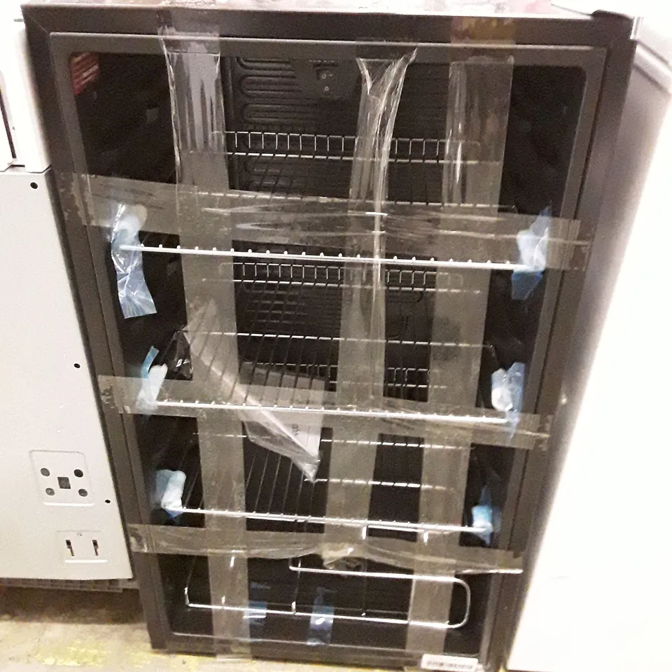 UNDERCOUNTER FREESTANDING BEVERAGE FRIDGE 