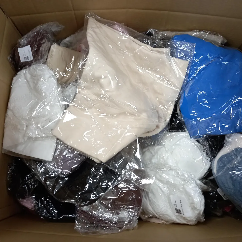 LARGE BOX OF ASSORTED CLOTHING ITEMS IN VARIOUS COLOURS AND SIZES INCLUDING TROUSERS , TOPS AND JUMPERS 