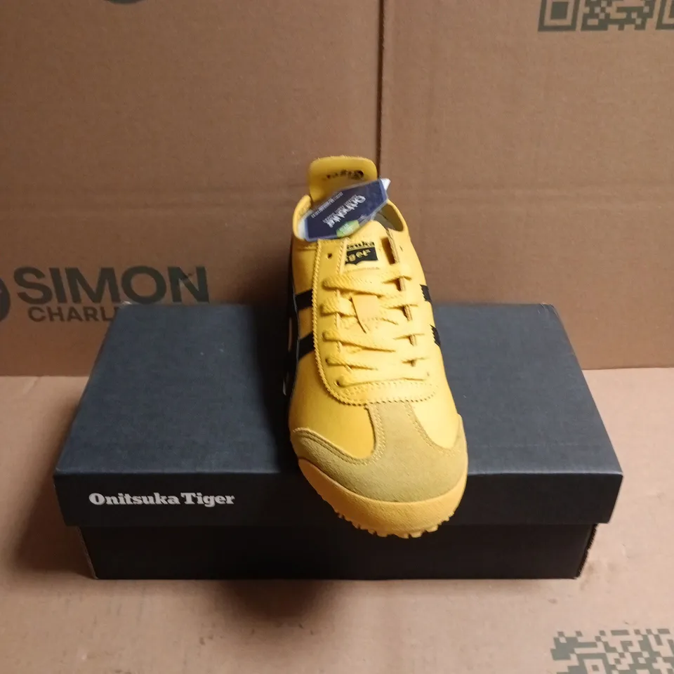 BOXED PAIR OF ONITSUKA TIGER MEXICO 66 TRAINERS - 6