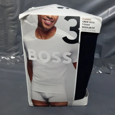 3 HUGO BOSS XL T-SHIRTS IN BLACK/NAVY/WHITE - XL