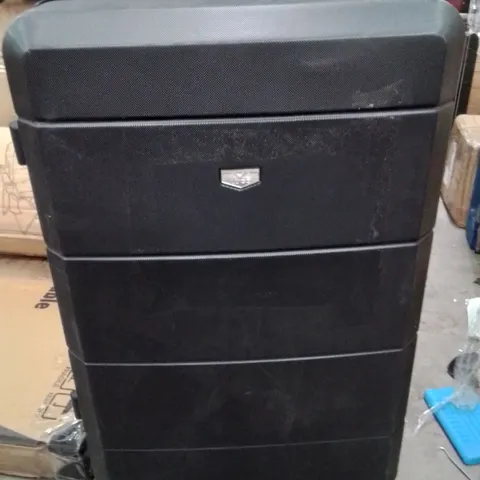 LUGG TRAVEL SUITCASE BLACK 