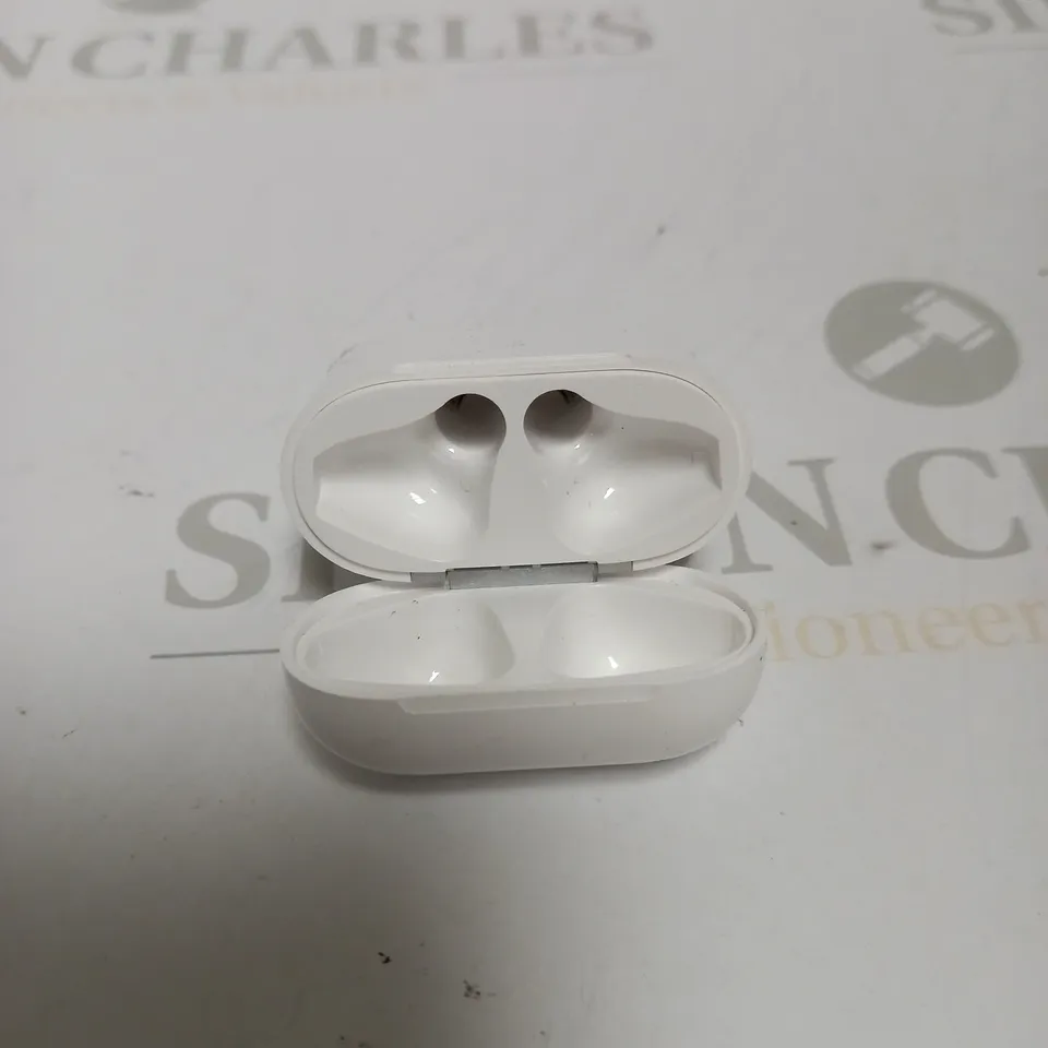 APPLE AIRPODS (2ND GENERATION) - CHARGING CASE ONLY