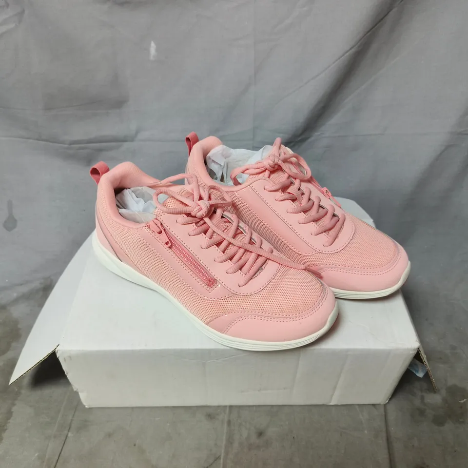 VIONIC WOMEN'S PINK TRAINERS UK SIZE 6