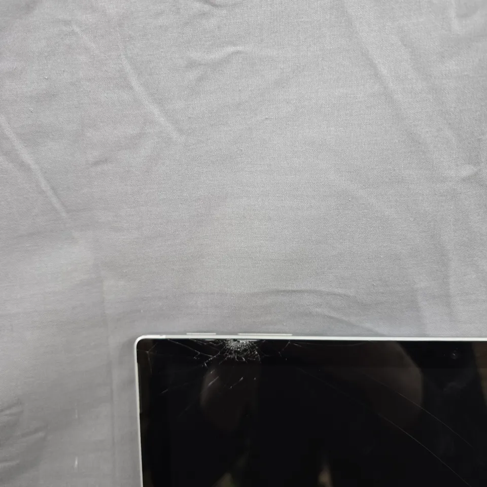 MICROSOFT SURFACE PRO 5 TABLET – I5-7300U, 8GB RAM, 256GB SSD, 12.3" DISPLAY