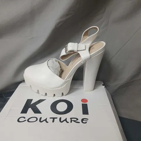 KOI COUTURE WHITE PU PLATFORM SANDALS – UK SIZE 6