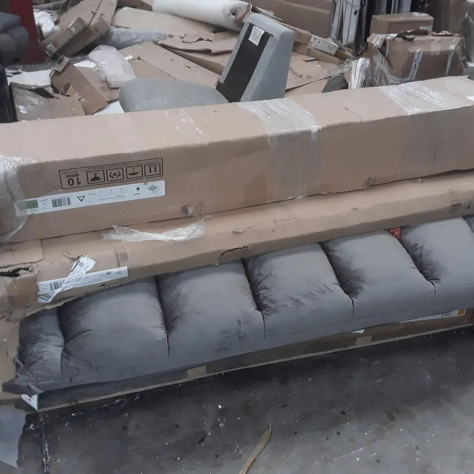 PALLET OF ASSORTED BEDFRAME PARTS 