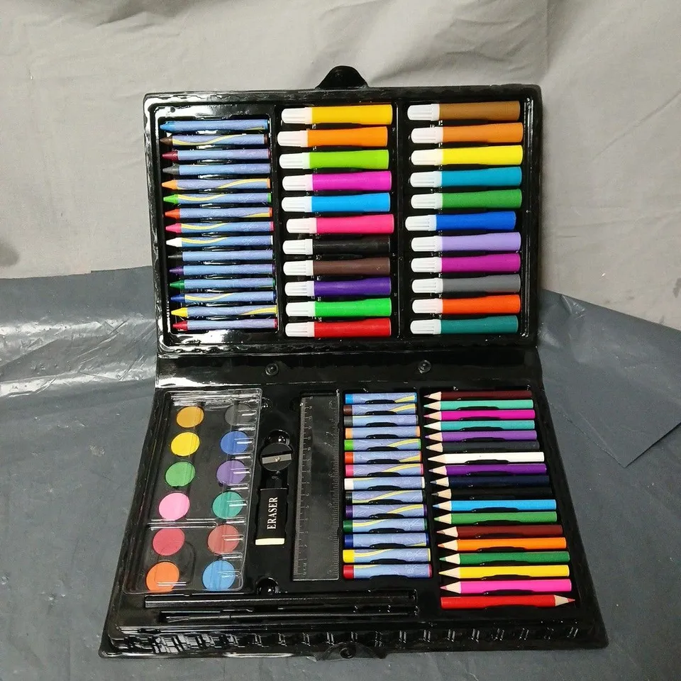 JUNIOR ART CASE AGES 4+