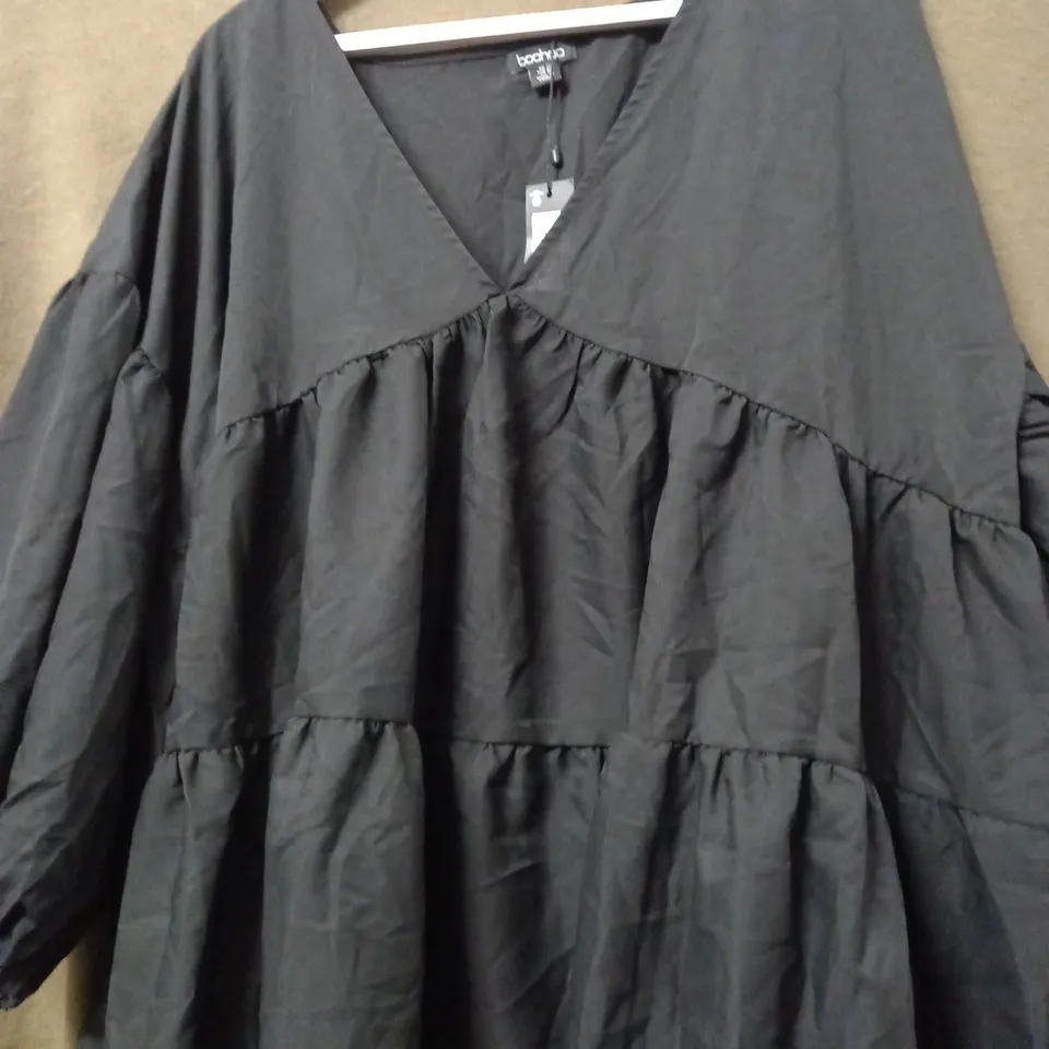 BOOHOO PLUS WOVEN TIERED PUFF SLEEVE SMOCK DRESS - BLACK - UK 22