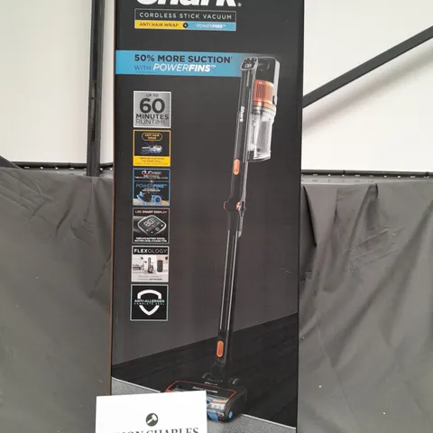 SHARK ANTI HAIR WRAP CORDLESS STICK VACUUM SINGLE BATTERY
