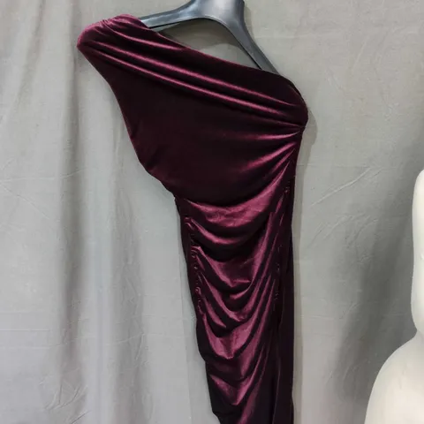 CLUB L LONDON BURGUNDY VELVET ONE-SHOULDER DRESS, UK 6