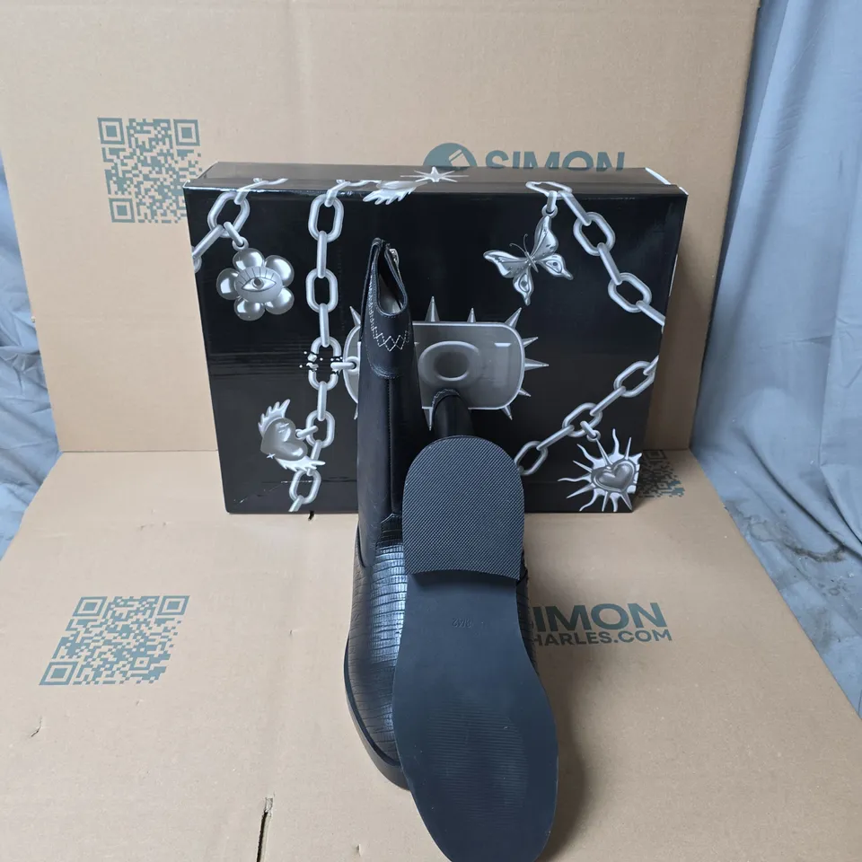 BOXED KOI THE LAST COURTSHIP MENS ORNATE STACKED COWBOY BOOTS BLACK UK SIZE 9 