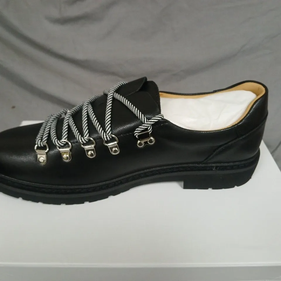 PAPER STRAIGHT BLACK LEATHER HIKING BOOTS - SIZE UNSPECIFIED