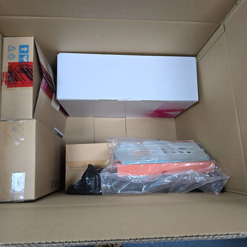 BOX OF APPROXIMATELY 9 ASSORTED PRINTER TONER CARTRIDGES TO INCLUDE NICEDAY AND MAGICOLOR