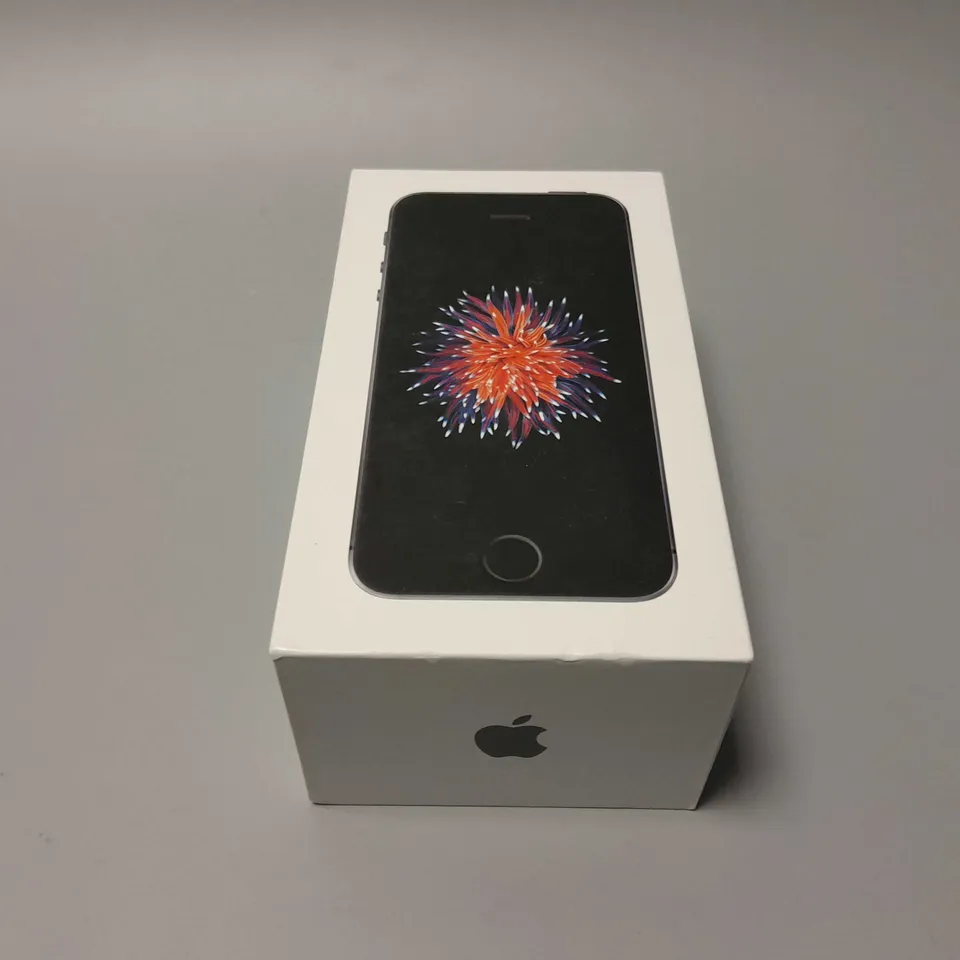 BOXED APPLE IPHONE SE SMARTPHONE 
