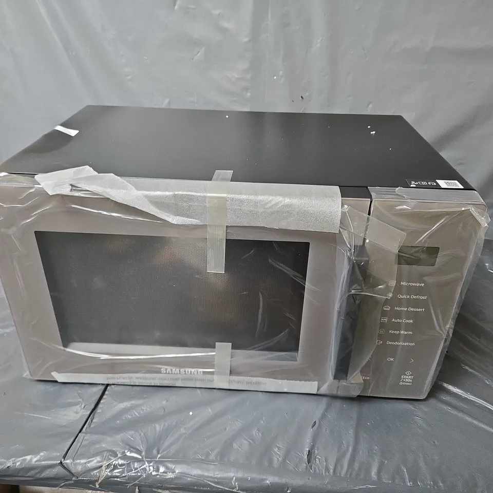 BOXED SAMSUNG BESPOKE MS23T5018AC/EU 23L MICROWAVE OVEN RRP £179