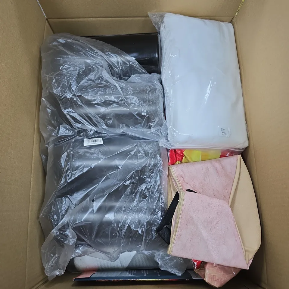 BOX OF APPROXIMATELY 15 ASSORTED ITEMS INCLUDING A BLACK TUBE, A BELLY BUTTON BAG AND THE NIGHT RANGE COT PILLOW