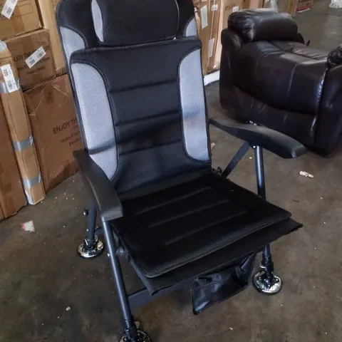 BOXED BLACK AND GREY OUTDOOR LOUNGER/CHAIR