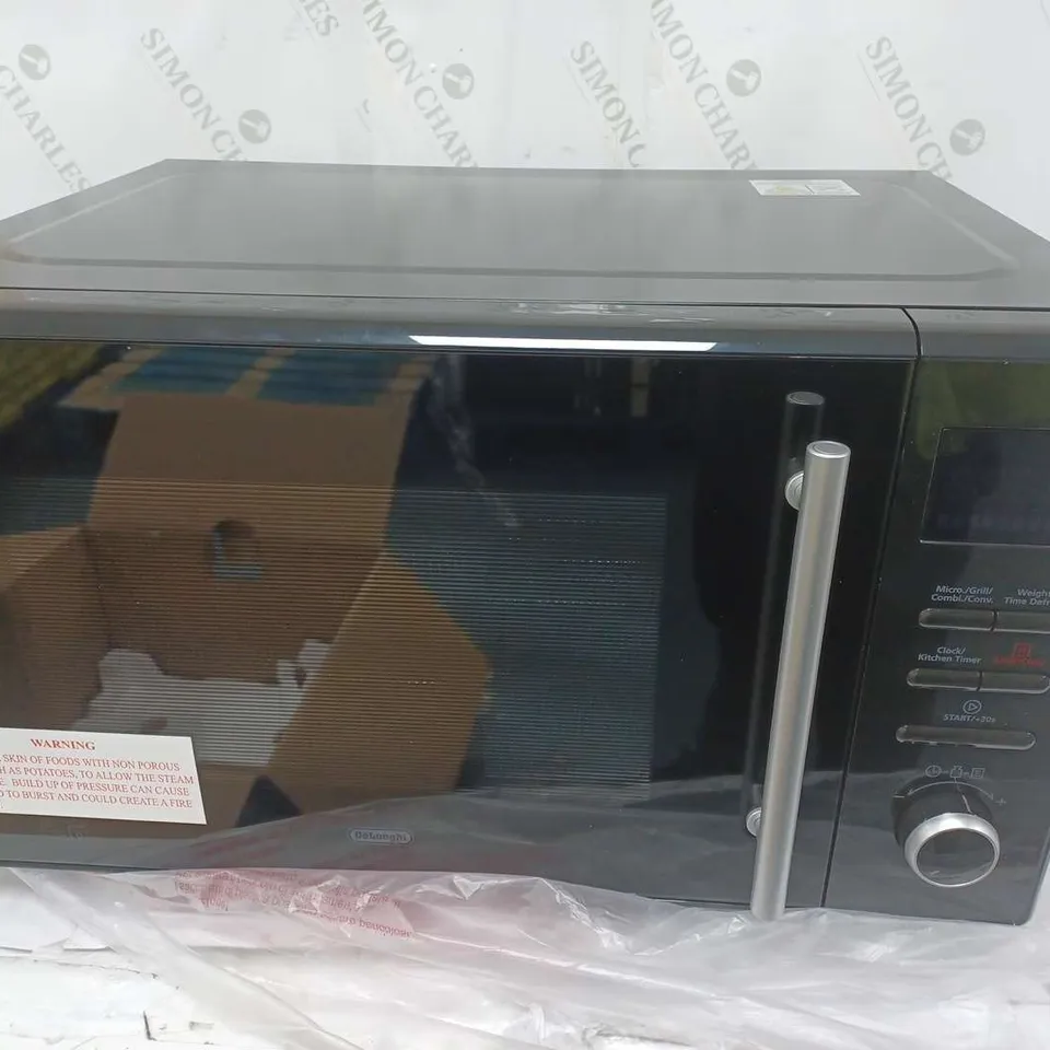 BOXED DELONGHI 25 LITRES COMBI MICROWAVE IN BLACK