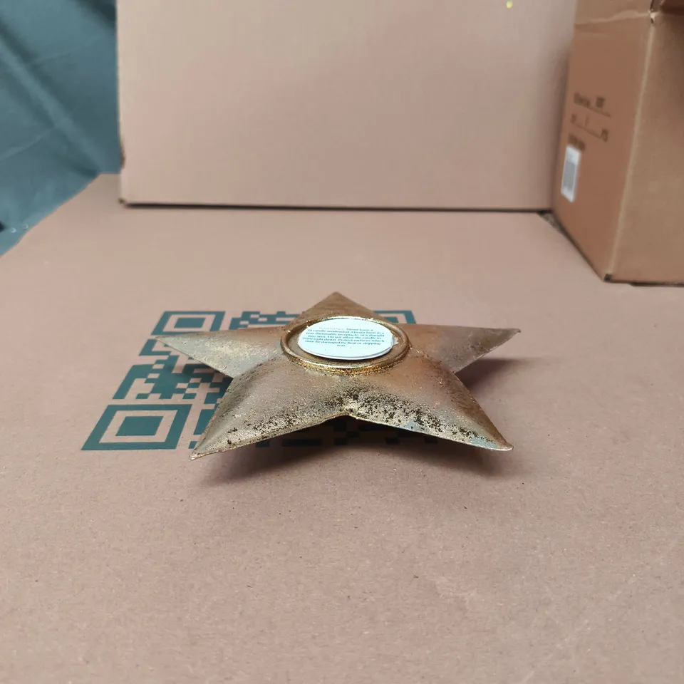 GISELA GRAHAM LONDON - BOX OF 6 METAL STAR CHRISTMAS ORNAMENTS/TREE TOPPER – DISTRESSED FINISH