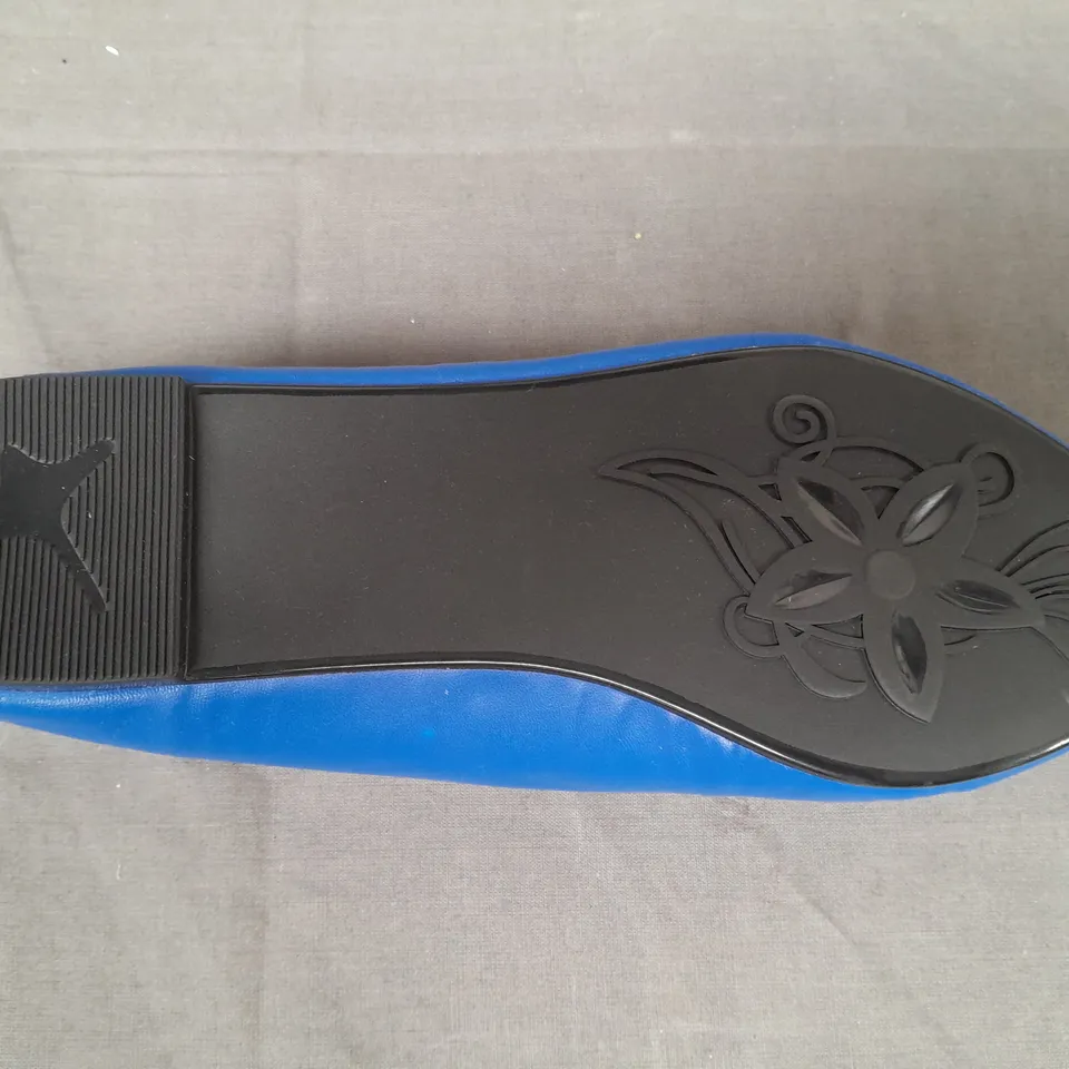 BOXED PAIR OF DESIGNER CLOSED TOE SLIP-ON SHOES IN BLUE EU SIZE 36