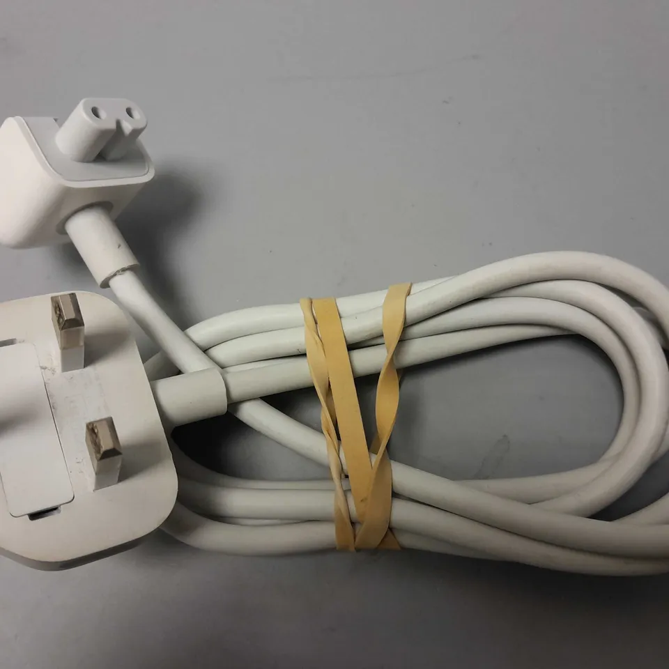 APPROXIMATELY 150 MAGSAFE AC POWER CORD CABLES - COLLECTION ONLY
