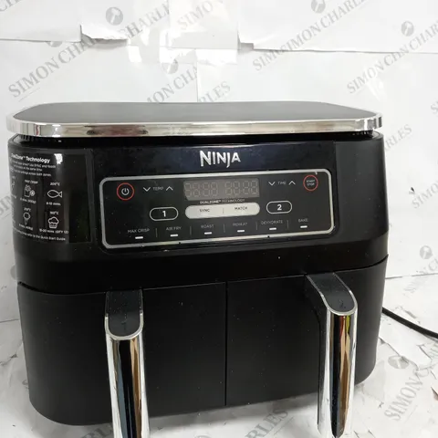 BOXED NINJA FOODI DUAL ZONE AIRFRYER AF300UK