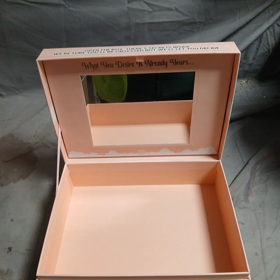 PLOUISE GIFT BOX WITH MIRROR