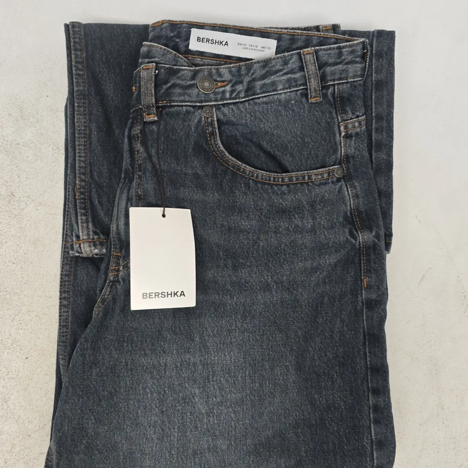 BERSHKA JEANS IN BLUE SIZE EU 42