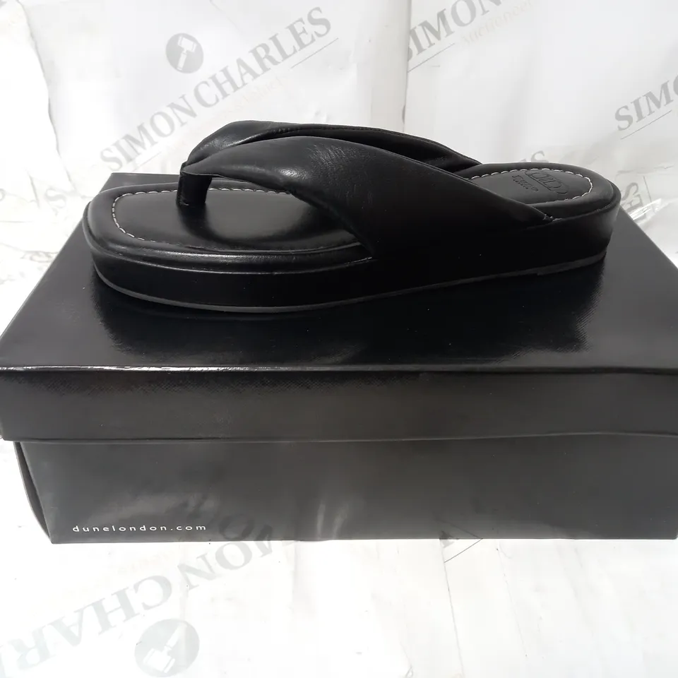 DUNNE LONDON TOE POST SANDALS SIZE 6