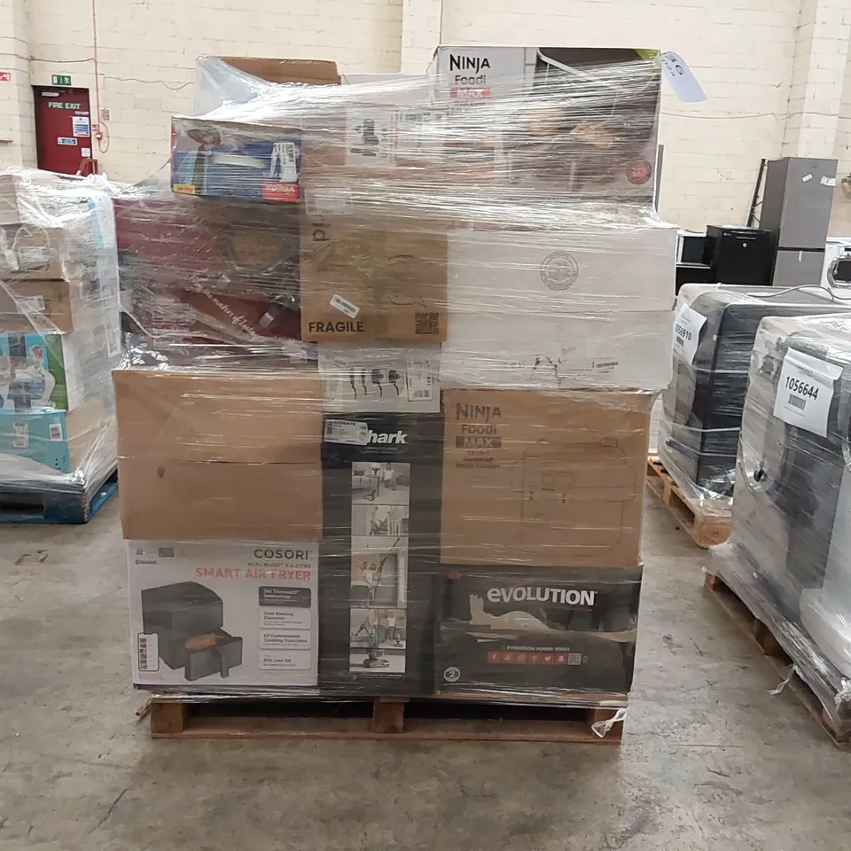 PALLET OF APPROXIMATELY 31 UNPROCESSED RAW RETURN HOUSEHOLD AND ELECTRICAL GOODS TO INCLUDE;