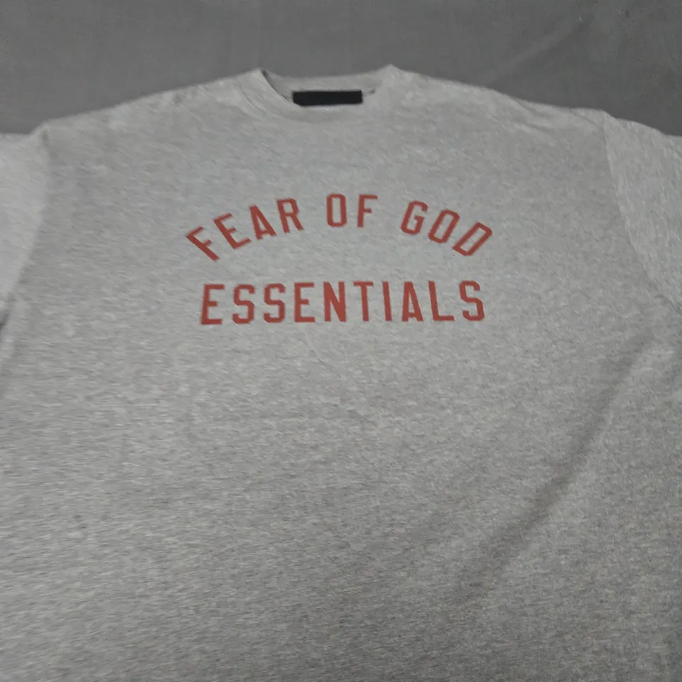 ESSENTIALS FEAR OF GOD GRAPHIC T-SHIRT SIZE 12