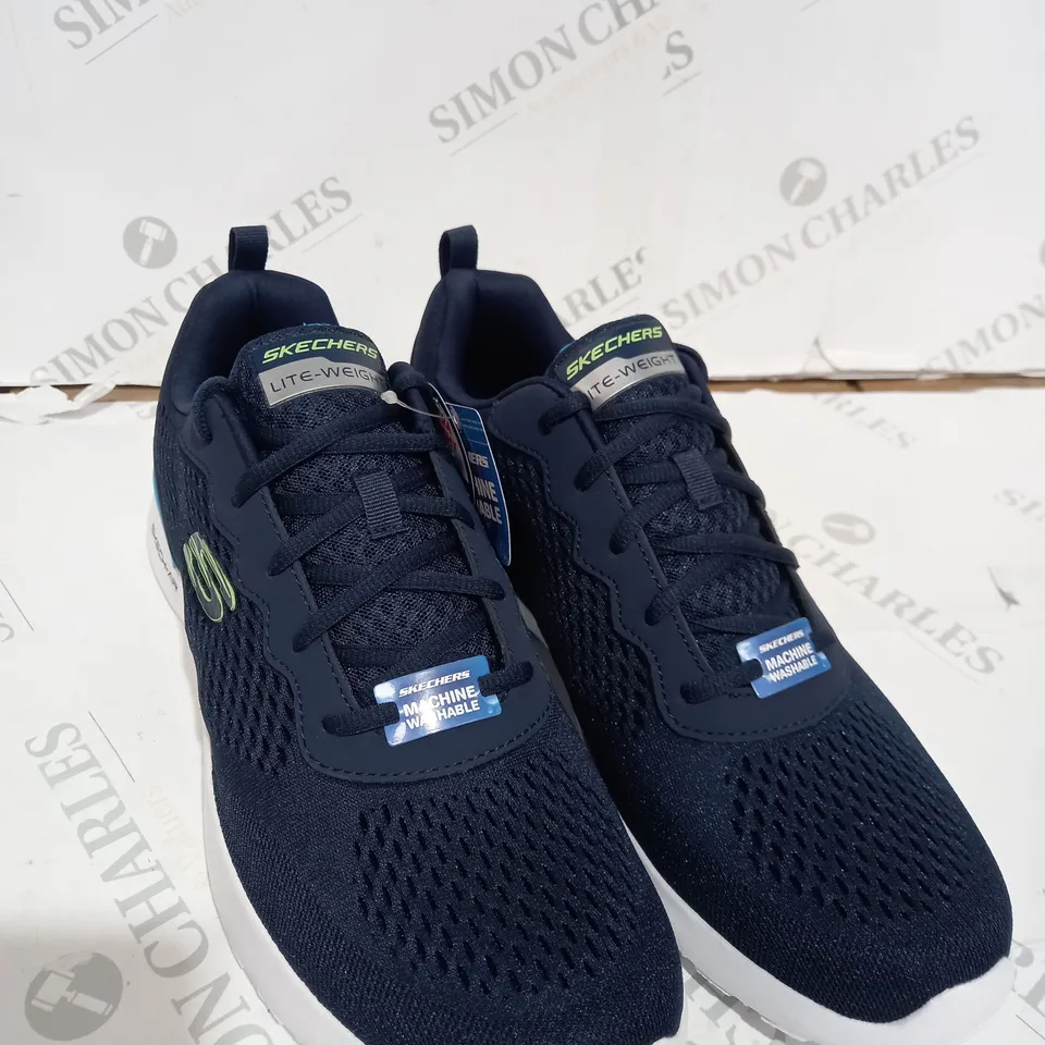 SKETCHERS LITE-WEIGHT SKETCH AIR TRAINERS - UK SIZE 11 