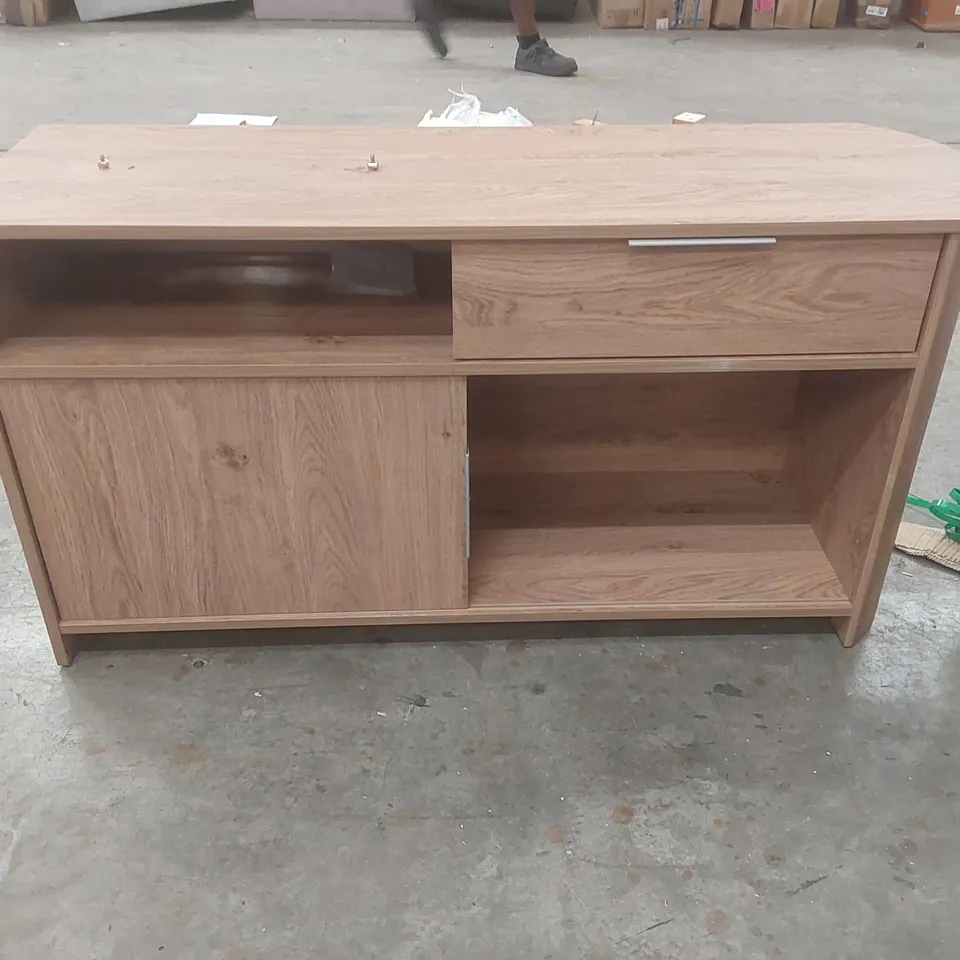 DESIGNER WOODEN TV CABINET