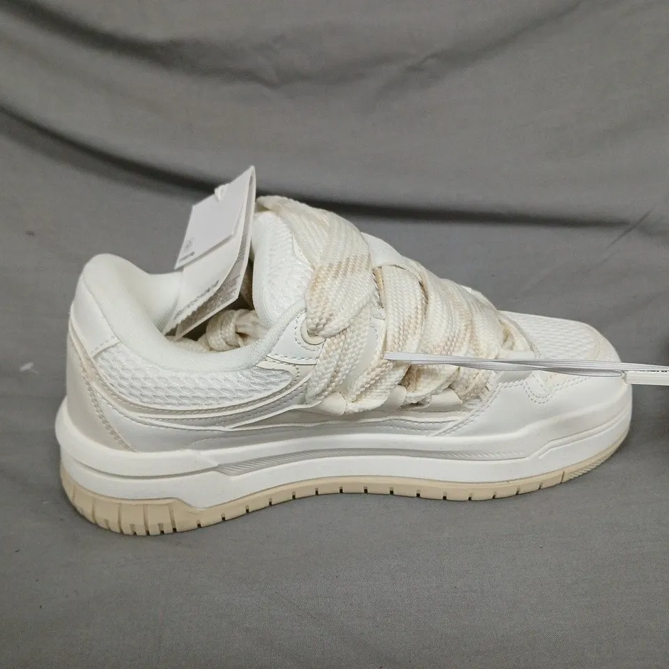 BERSHKA STARFIT WHITE TRAINERS - UK 3