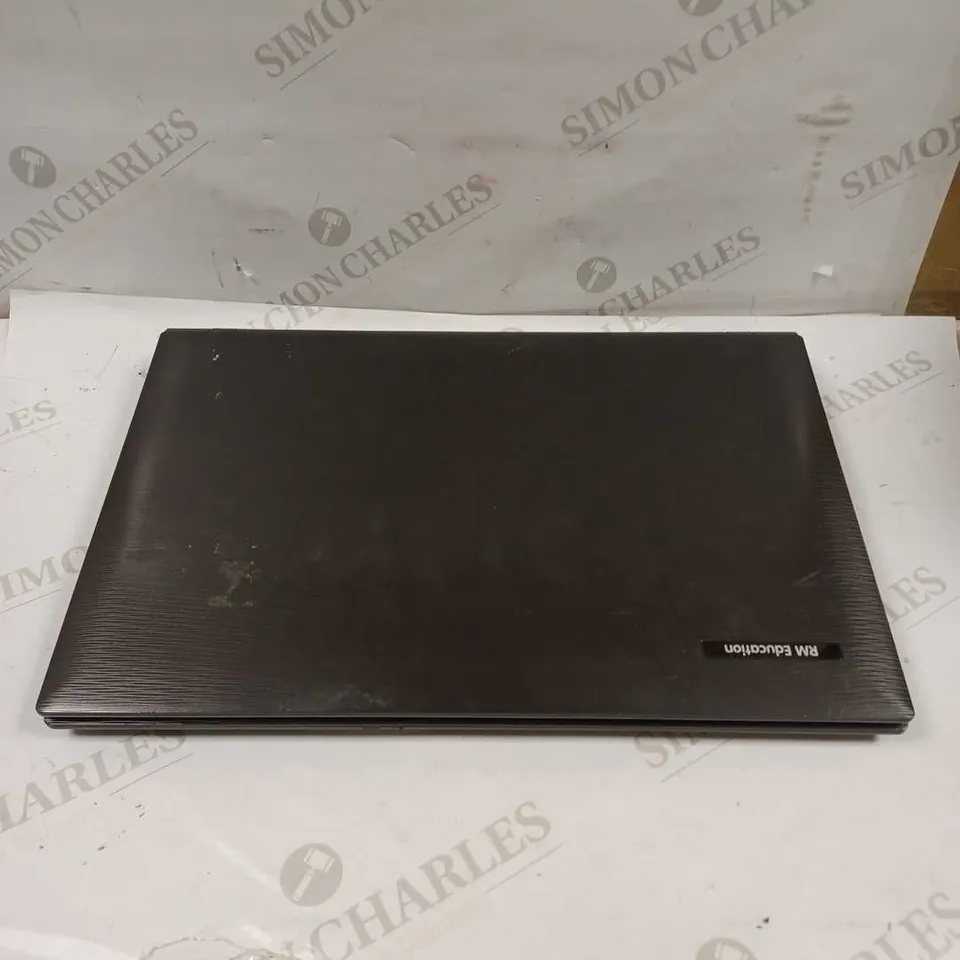 RM NOTEBOOK 320 LAPTOP 