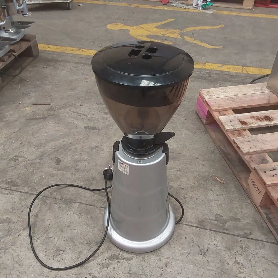 COMMERCIAL COFFEE GRINDER
