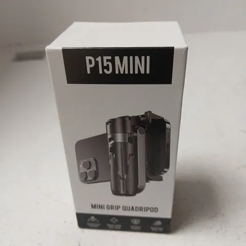 APPROXIMATELY 15 ASSORTED ITEMS INCLUDING P15 MINI GRIP QUADRIPOD , MINUTEONE SCREEN PROTECTOR AND WYE FLUX POWER BANK