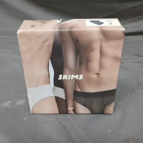 BOXED SKINS 3-PACK OF BRIEFS IN ONYX - M