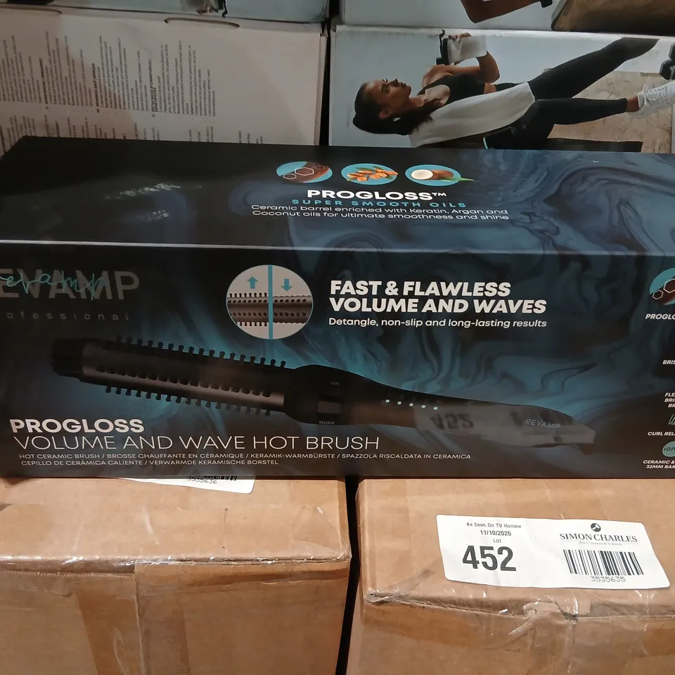 BOXED REVAMP PROGLOSS VOLUME AND WAVE HOT BRUSH BR-1350-GB