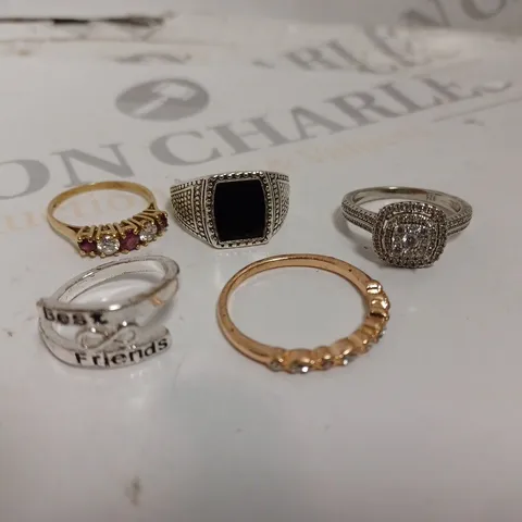 5 X ASSORTED LOOSE RINGS IN VARIOUS DESIGNS