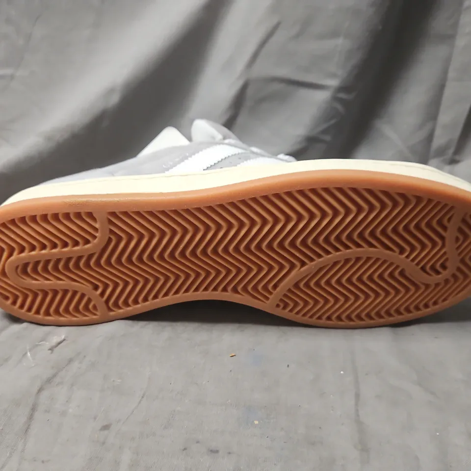 ADIDAS GREY SUEDE SNEAKERS WITH WHITE STRIPES – UK 7.5 (US 8)