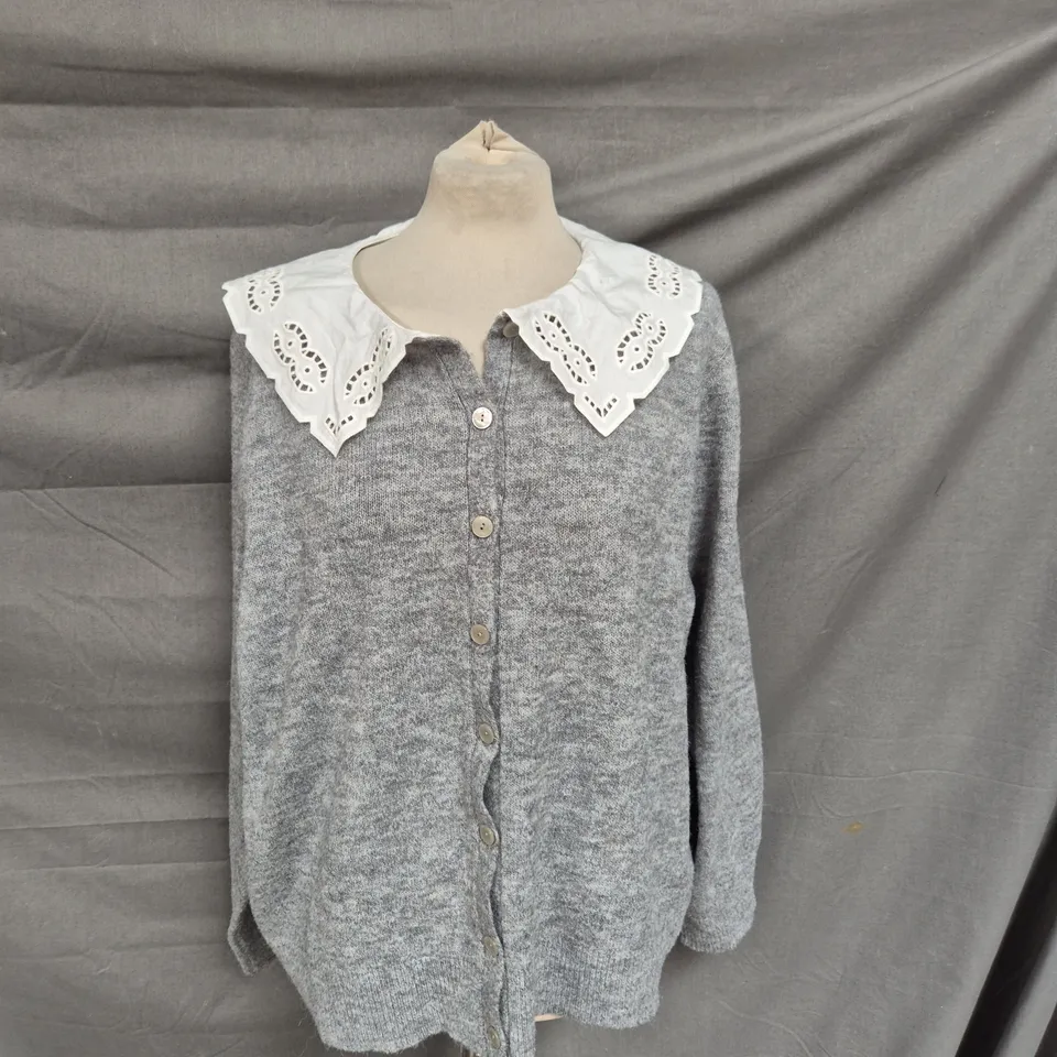 NOBODY'S CHILD WOVEN BRODERIE COLLAR CARDIGAN - GREY - SIZE LARGE