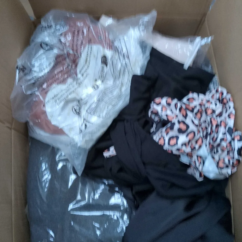 LARGE BOX OF APPROXIMATELY 25 ASSORTED CLOTHING ITEMS IN VARIOUS COLOURS, STYLES AND SIZES - COLLECTION ONLY